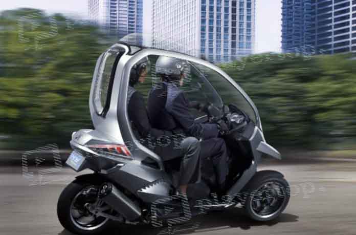 scooter électrique 3 roues avec toit